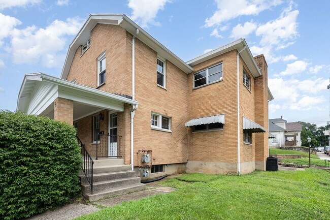 Foto del edificio - 62-62 Indiana Ave