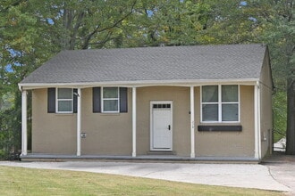 Building Photo - 278 Longleaf Dr SE