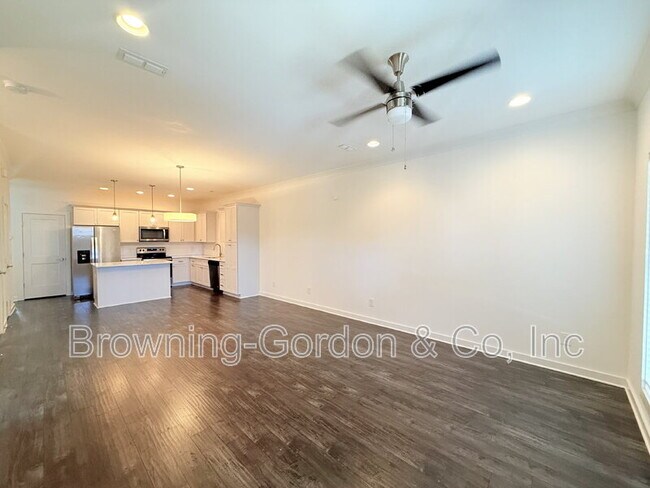 Foto del edificio - 971 Ashland Pl Dr