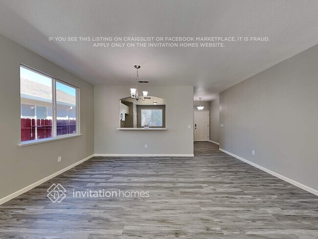 Foto del edificio - 8213 Madrone Woods Pl