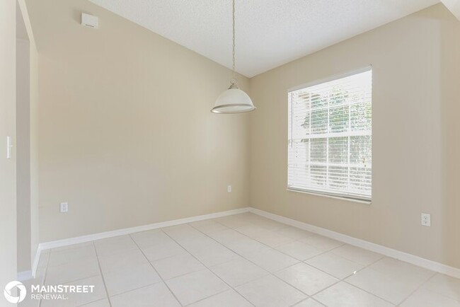 Building Photo - 2041 Claremont Dr