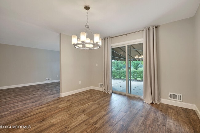 Building Photo - 47 Apple Dr