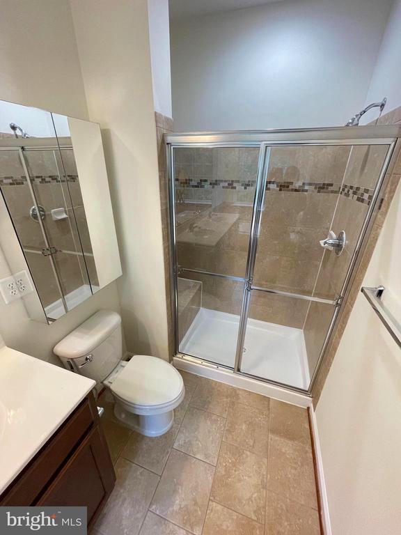 Foto del edificio - 327 Woodstream Blvd