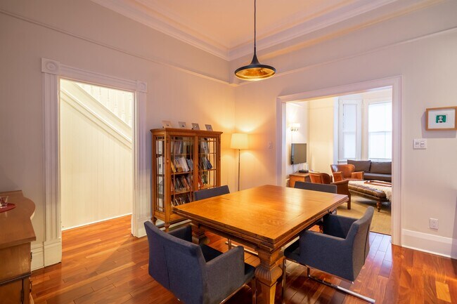 Photo du bâtiment - 198 Bellwoods Ave