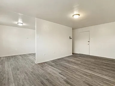 Photo - 921 W Spencer St Apartment