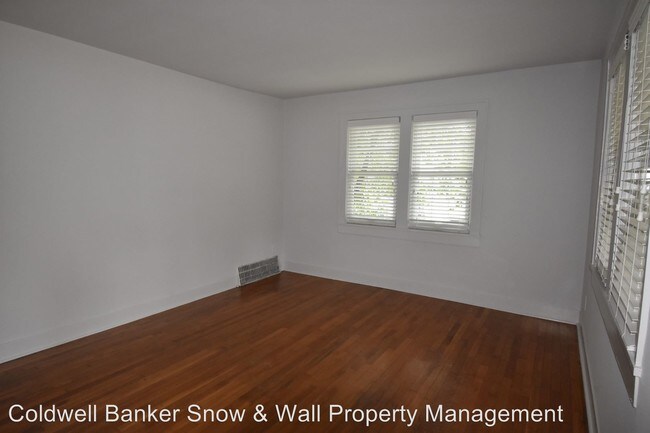 Building Photo - 2614 Belmont Blvd