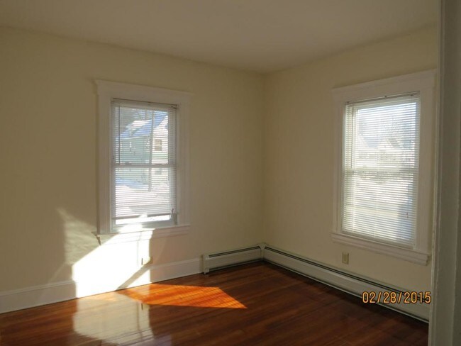 Building Photo - 49 Grove St