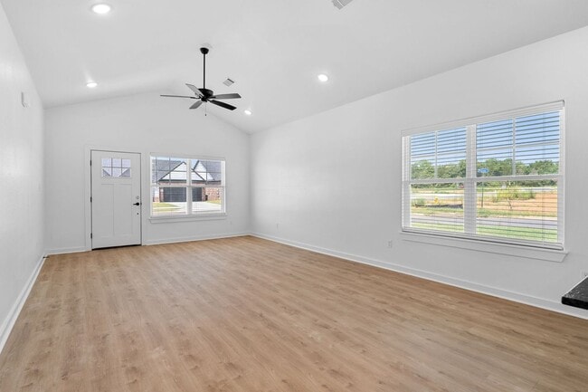 Building Photo - Beautiful New Abbington Subdivision!