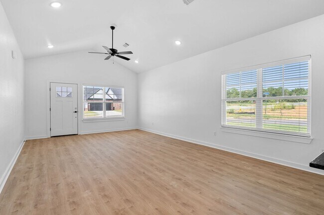 Foto del edificio - Beautiful New Abbington Subdivision!