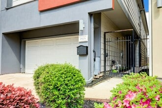 Building Photo - 1811 Wichita St