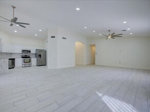 Building Photo - 8658 E Louhelen Way