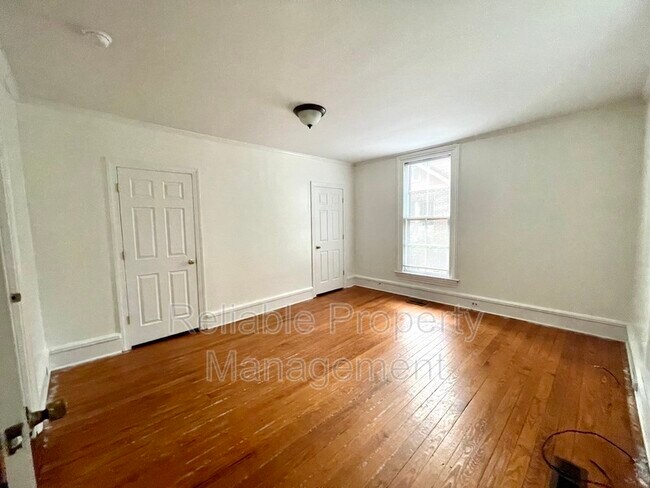 Foto del edificio - 512 Lee St NE