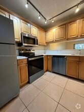 Building Photo - 3470 Foxcroft Rd