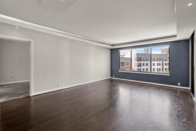 Foto del edificio - 3481 Lakeside Dr NE