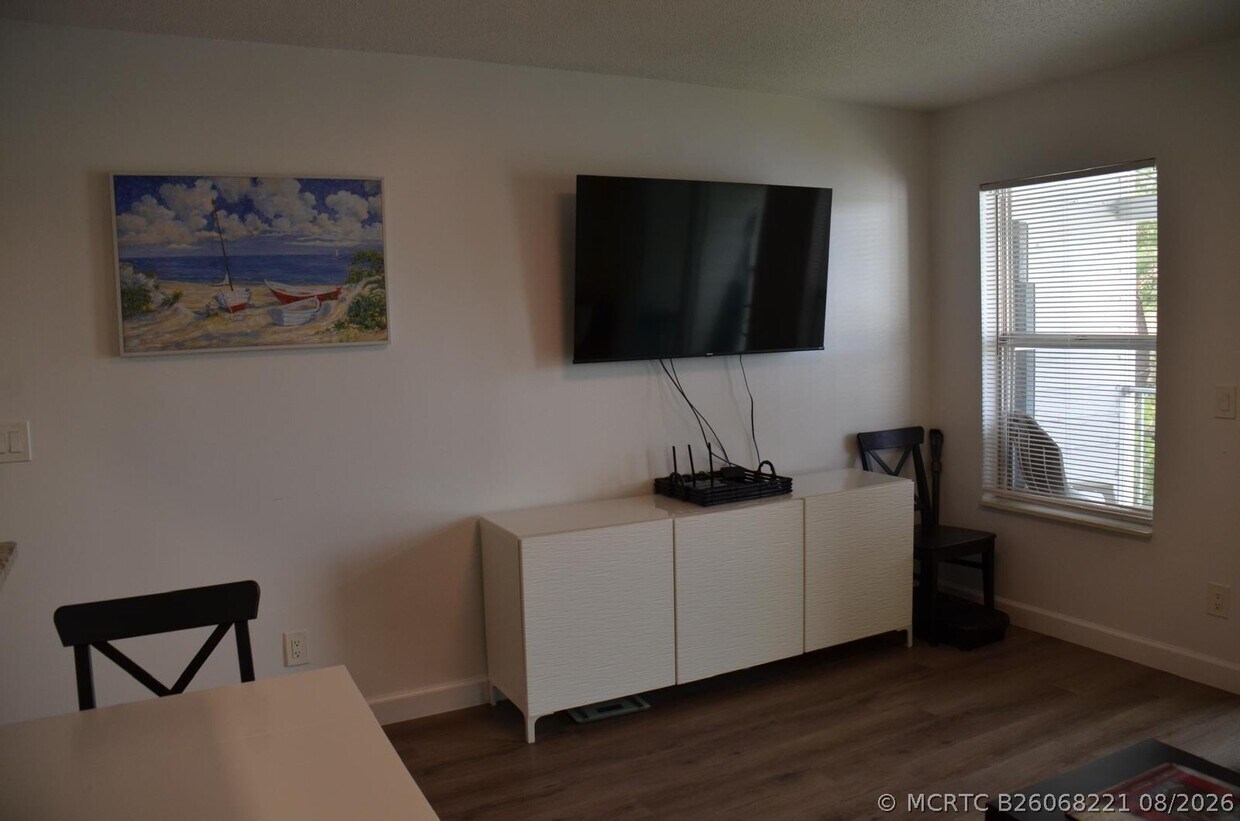 Foto del edificio - 253 Cypress Point Dr