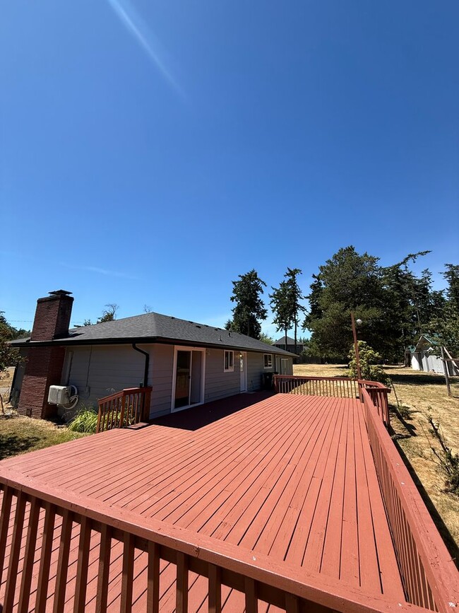 Building Photo - 1408 Corona Ave