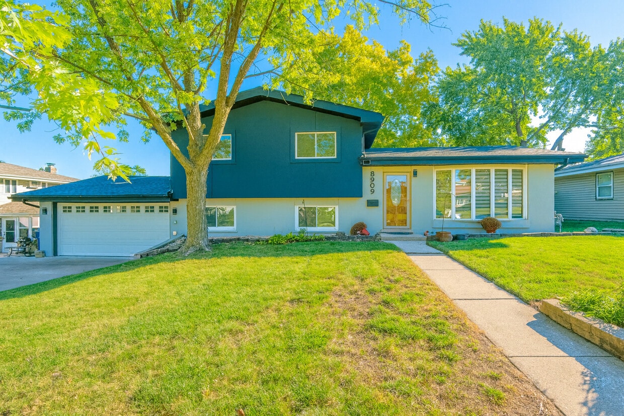 Foto principal - 8909 S 85th Ct