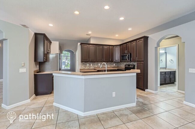Building Photo - 25306 Conestoga Dr