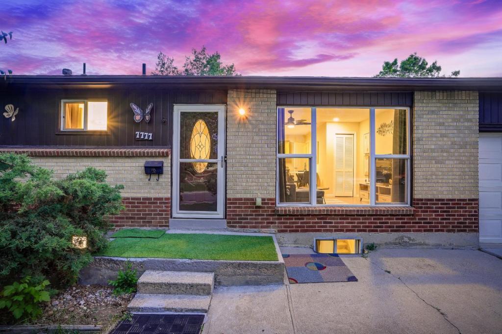 Photo - 7777 Umatilla St.