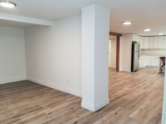 Building Photo - 1466 Hopkins St