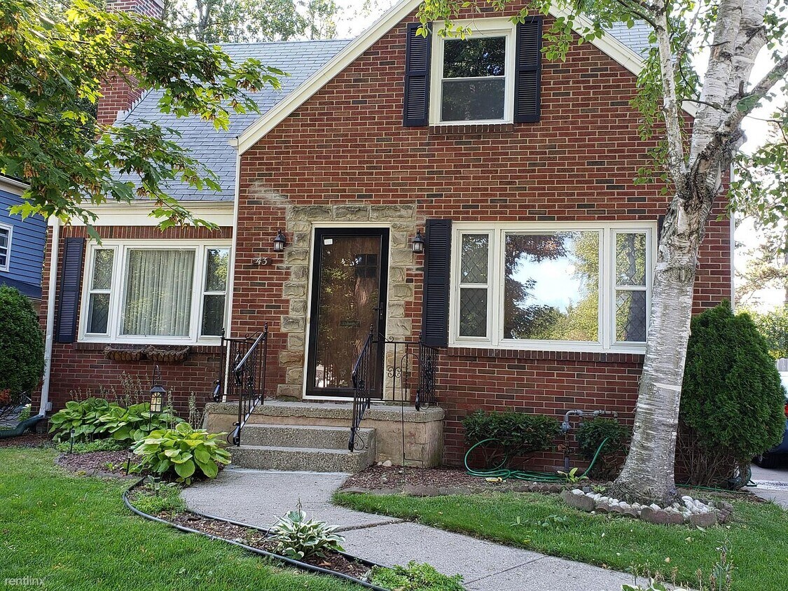 Foto principal - 3 br, 2 bath House - 43 Crosby Blvd