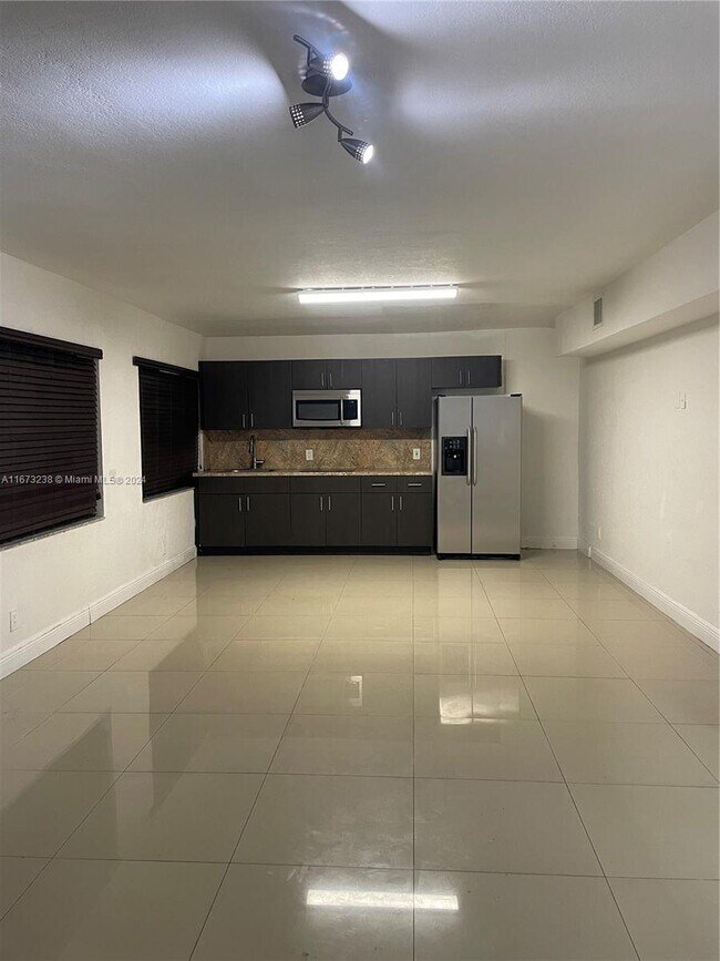 Foto del edificio - 1750 SW 57th Ave