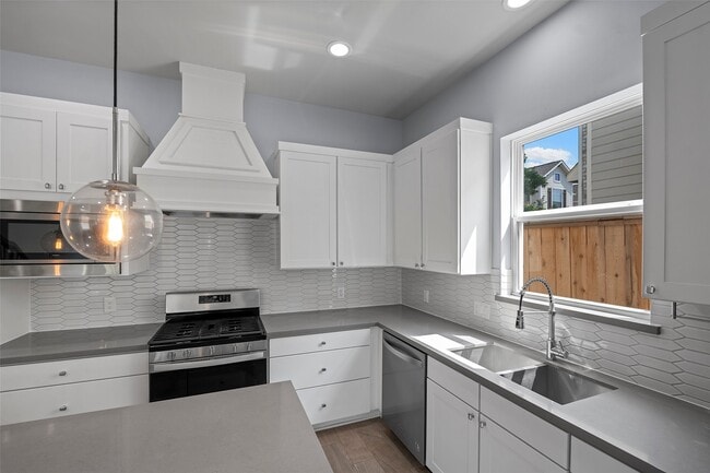 Foto del edificio - 1606 Westside Gardens Ln