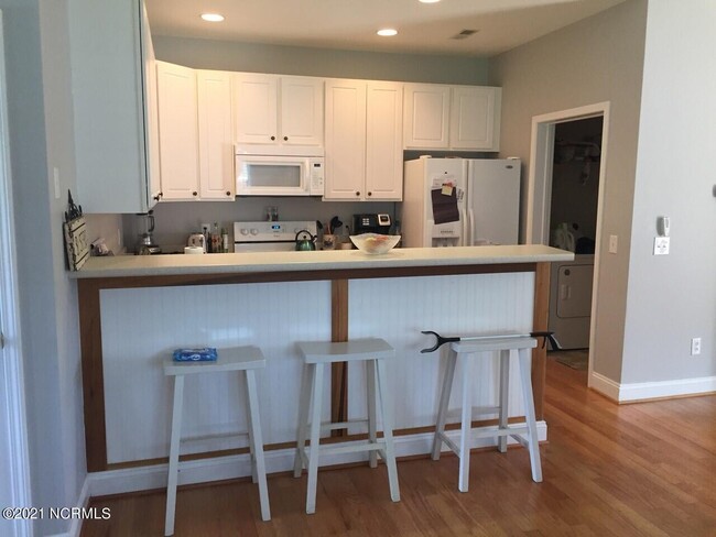 Building Photo - 4917 Dreamweaver Ct