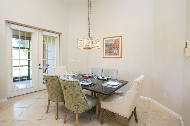 Building Photo - ***3BED+DEN/2BATH***AUTUMN WOODS***SEASONAL OR ANNUAL RENTAL***FURNISHED***