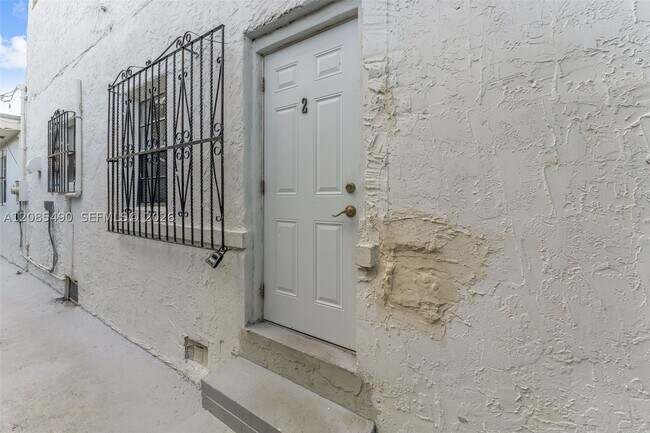 Foto del edificio - 5629 SW 7th St