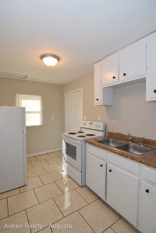 Building Photo - 30 Walker St