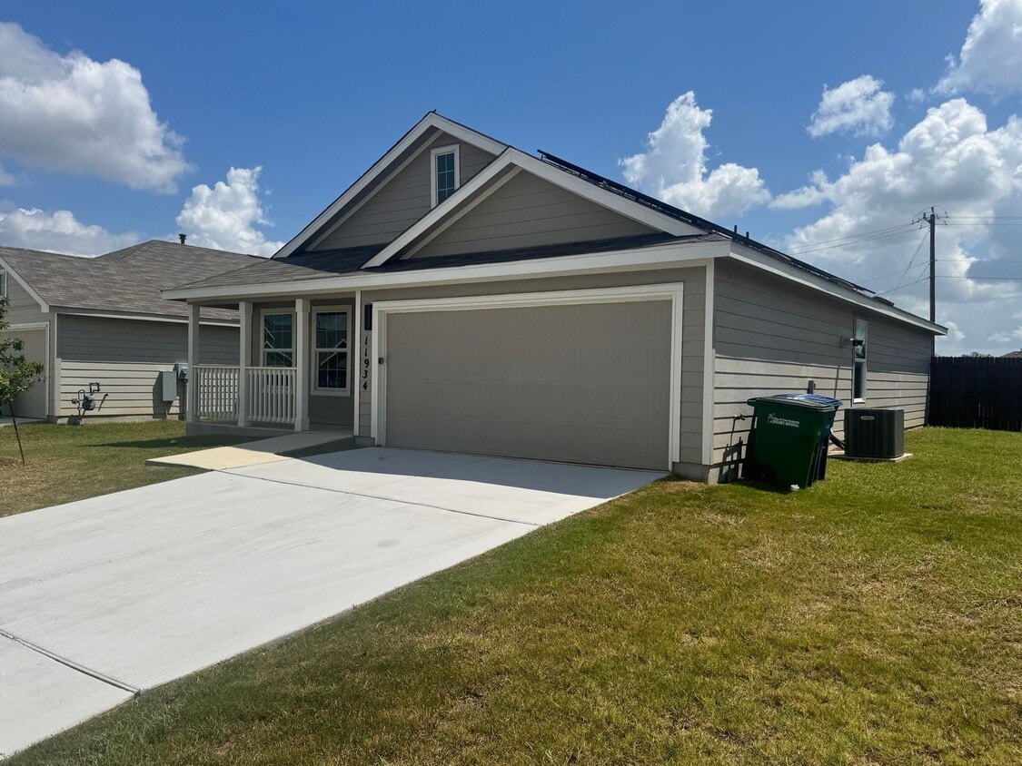 Primary Photo - Nice & Modern - 3 bedroom 2 bath 1 story i...