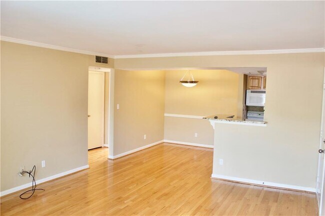 Foto del edificio - 3083 Chastain Park Ct NE
