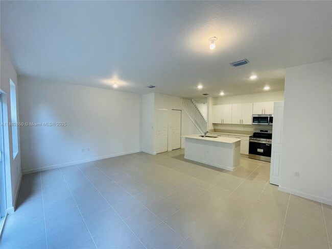 Foto del edificio - 110 SE 10th St