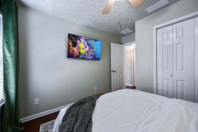 Foto del edificio - 1431 Bay Overlook Dr