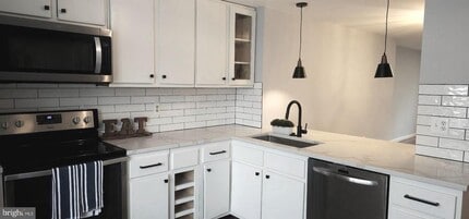 Building Photo - 9427 Candleberry Ct