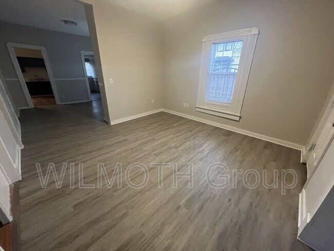 Foto del edificio - 2509 E 10th St