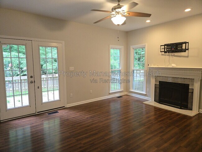 Foto del edificio - 8500 Clivedon Dr