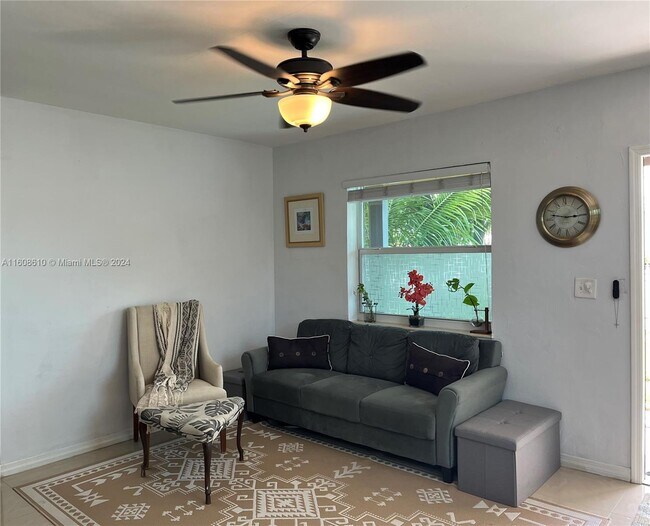 Building Photo - 3135 SW 64th Ave