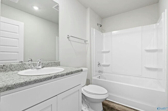 Foto del edificio - 237 Faded Rose Ln