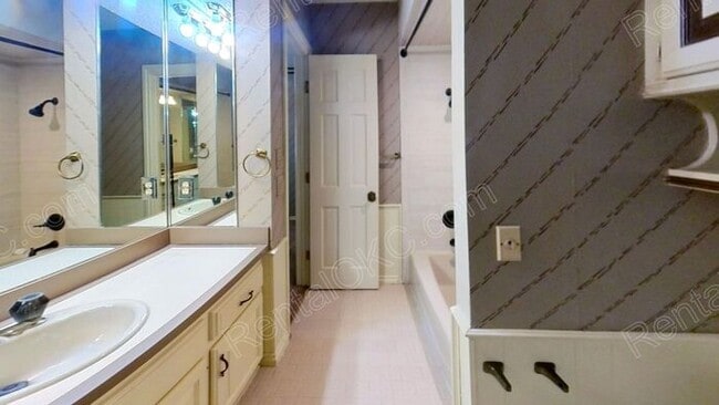 Photo - Golf Course View 3/2.5 House