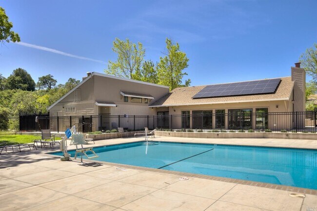 Foto del edificio - 1271 Valley Oak Ct