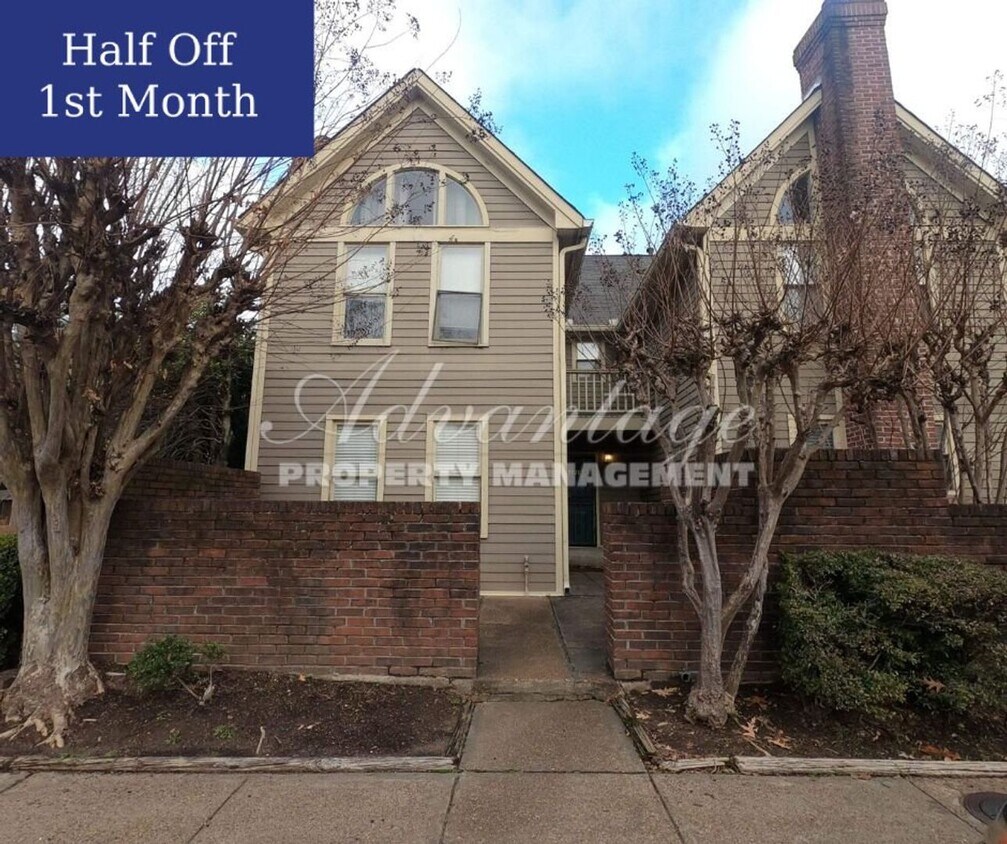 Primary Photo - Breathtaking 2-bedroom, 2.5-bath home - Mi...