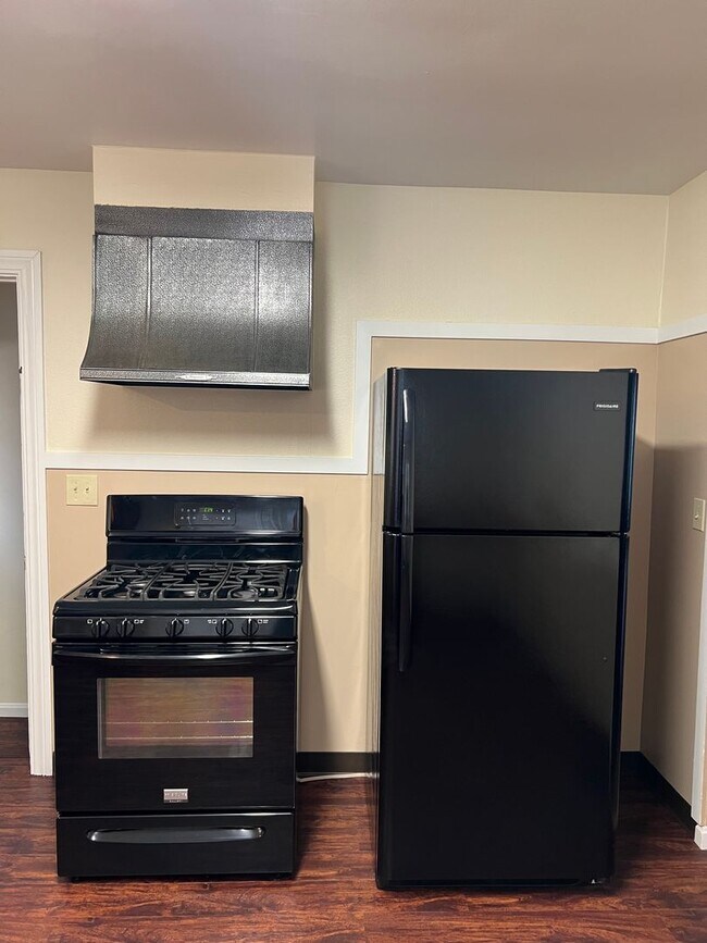 Foto del edificio - 1914 Churchill Rd