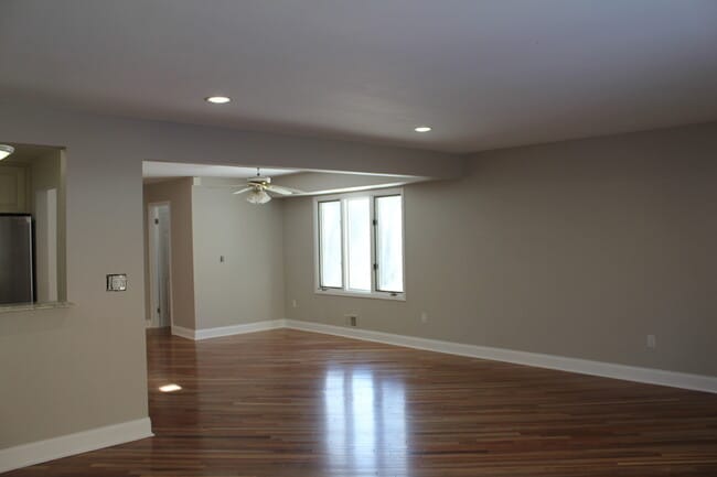 Building Photo - 26 Averell Dr