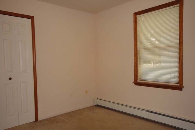 Building Photo - 124 N Summit St