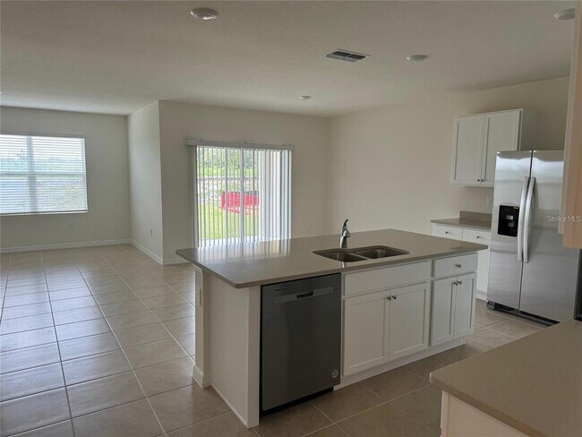 Foto del edificio - 240 Taylor Grvs St