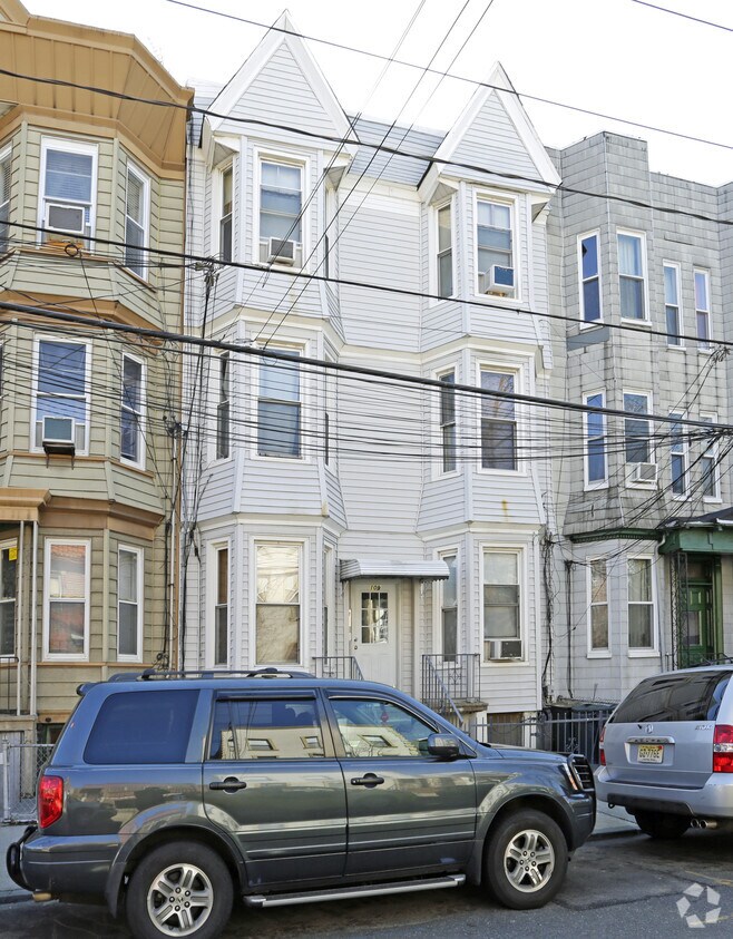 Primary Photo - 109 Prospect St