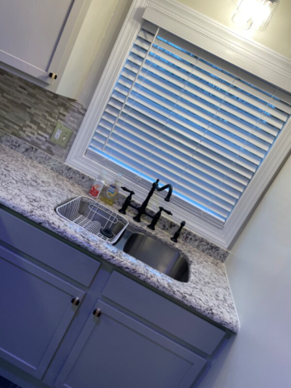 Foto del edificio - 6521 Deane Hill Dr