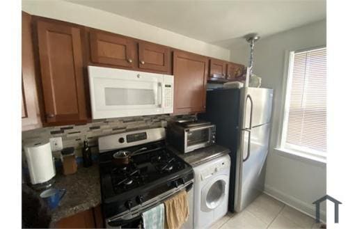 Building Photo - 5644 Midwood Ave